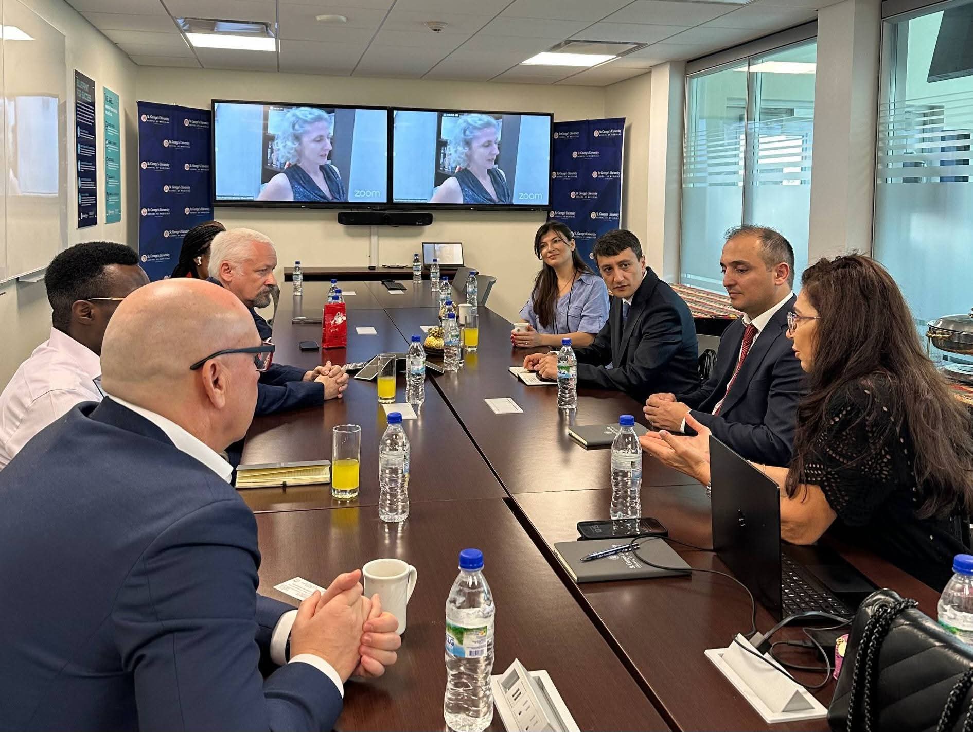 Таджикистан и Университет Сэнт-Джордж обсудили расширение сотрудничества